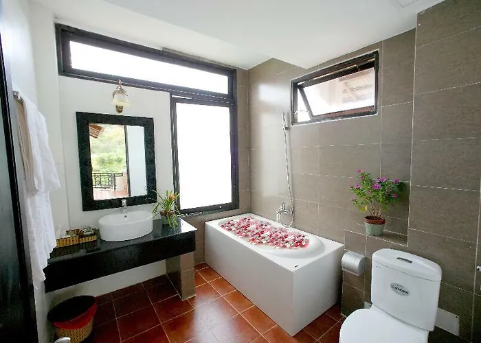 Fiore Healthy Khu nghỉ mát 4*